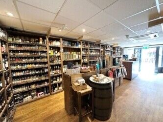 Leasehold Drinks Store & Bar Located In Bromsgrove Town Centre Photo 8