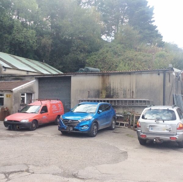 Long Established and Highly Reputable Garage/MOT Centre Photo 8