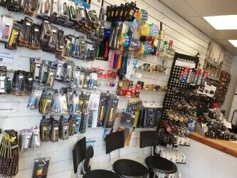 Profitable Leasehold High Street Dry Cleaners for sale w Additional Services Photo 9