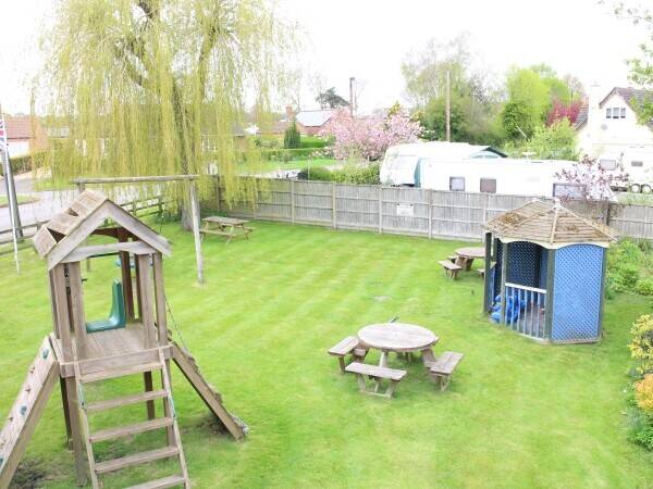 LINCOLNSHIRE - PUB AND RESTAURANT LOCATED CLOSE TO NUMEROUS CAMPSITES AND CARAVAN PARKS Photo 8