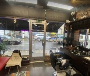 Barber shop w Lease is available for sale in the highly desirable Hammersmith w6⭐️ Photo 8