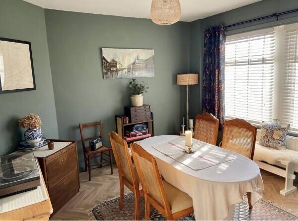 Established Cat Hotel and owners residence Photo 8