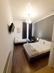 Central London Hotel for Sale  Photo 8