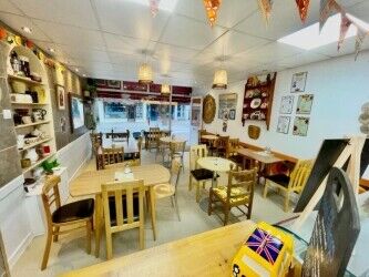 Leasehold Café & Restaurant Located In Perranporth Photo 8