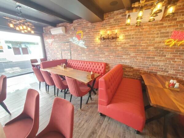 REFURBISHED RESTAURANT WITH FULL A3 & ALCOHOL LICENCE UNTIL 0400 Photo 8
