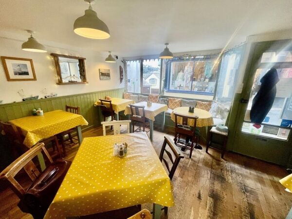Leasehold Café Located In Fowey Photo 8