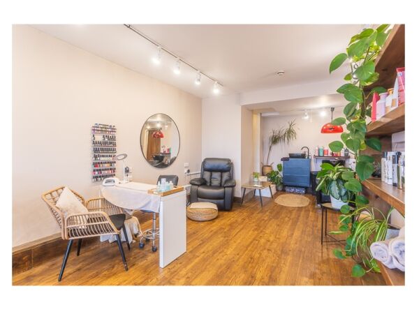 Beach front Hair & Beauty Salon and Holiday Letting Business For Sale Photo 8