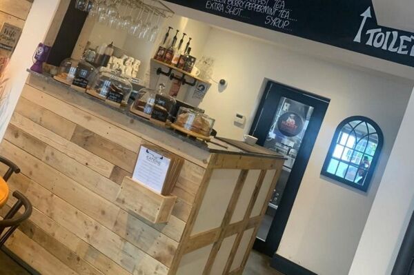 Licenced Restaurant - Warwickshire Photo 8