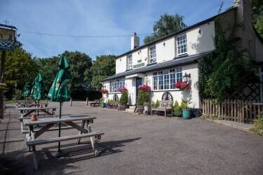HERTFORDSHIRE - FREE-OF-TIE COUNTRY VILLAGE PUB Photo 8