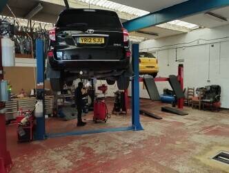 MOT Centre & Vehicle Repairs For Sale in Northampton Photo 9