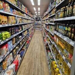 Off-licence supermarket grocery Photo 8