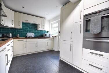 Boarding Cattery for sale in Farnham, Surrey Photo 9