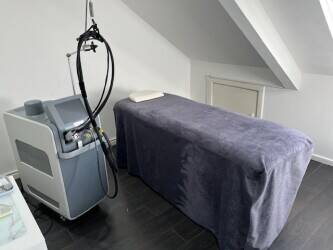 Beauty Salon For Sale renovated to the highest Spec in affluent area with regulars & repeat custom Photo 7