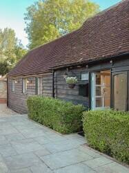 Thriving Craft Studio for Sale in Bedfordshire Photo 1