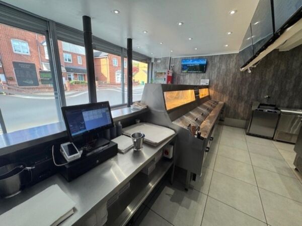 Leasehold Fish & Chip Takeaway Located In Redditch Photo 8