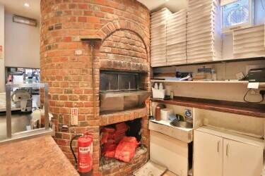 Italian Restaurant New 10 Year Lease in Raynes Park Photo 5