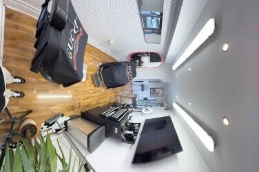 Title: 4.9★ Men’s Barbershop for Sale – All Included Photo 9