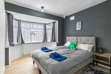 Serviced Apartment for sale in Coventry West Midlands 3 bed Photo 8