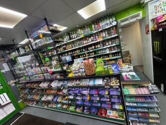 Convenient store off licence in a busy corner in Wakefield Photo 7