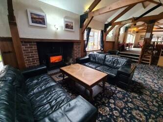 Substantial Free OF Tie Pub, Restaurant & Hotel with 12 Letting Rooms, 3 Bed Owners & Managers Flat Photo 8