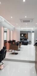 Hair and Nail salon in Reading, Berkshire