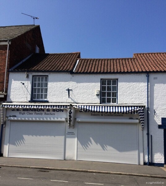 Business & property for sale, large triple fronted retail property, flat with development potential Photo 8