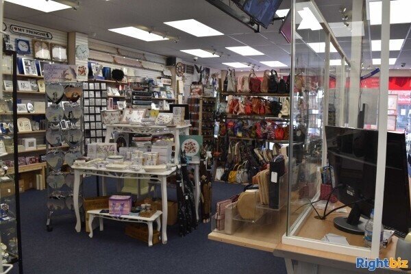 Jewellery, Gifts & Home Accessories Shop - Bognor Regis Photo 9