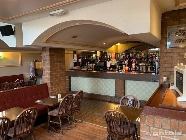Public Bar & Separate Restaurant, Kilmarnock (ref. 1222) Photo 9