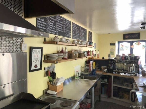 Established sandwich shop in a prime location in a thriving market town with potential for growth. Photo 9