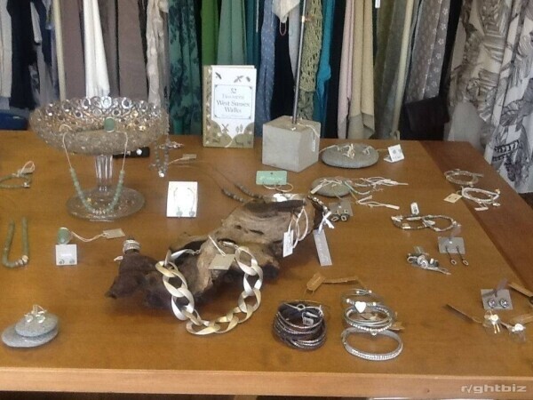 PRICE REDUCED FOR SWIFT SALE Ladies Fashion Boutique - prime location, BILLINGSHURST Photo 8
