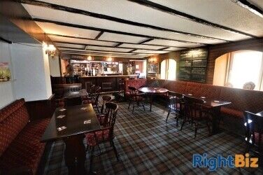 Beautiful 9 Bedroom Country Inn with Bar and Restaurant in Scotlandwell, Fife (ref. 1266) Photo 9