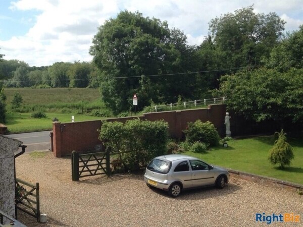 9 Bedroom House 7 Ensuite Rooms Heated Swimming Pool Large Garden Riverside Property Reception Rooms Photo 9