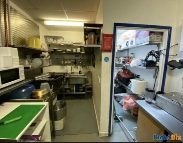 Takeaway/ Restaurant for Sale in Salford (near Salford Quays) - Prime location- Near schools and off Photo 8
