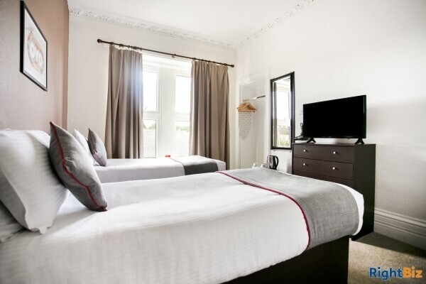 Corner Hotel for Sale - Well presented town centre Hotel for sale in golfing Mecca Photo 9