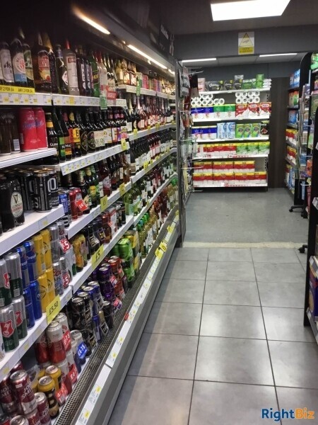 Well Fitted Self Service Convenience Store Photo 9