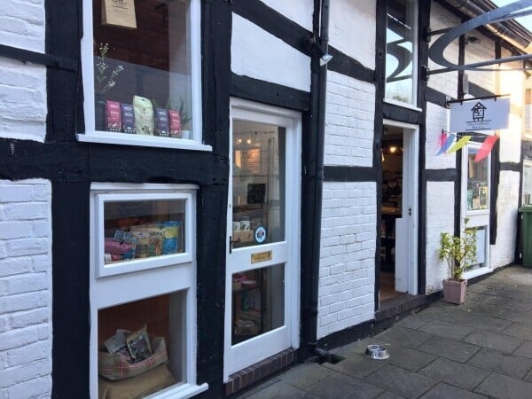 Natural Pet Shop In A Busy Market Town For Sale Photo 9