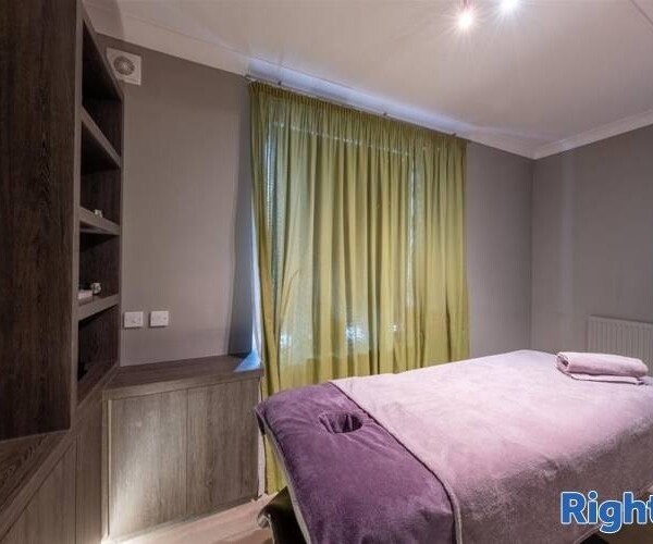 Health & Beauty Salon - Fife Photo 9