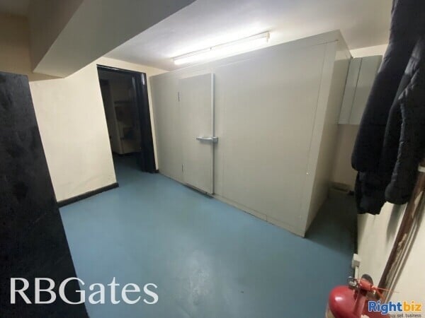 Freehold Property - Fried Chicken Business For Sale 20AB255 Photo 9