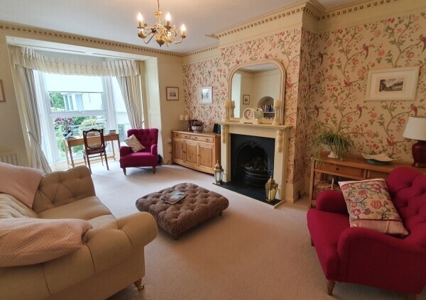Superior 3/5-Bedroom Owners House & 11 Letting Bedrooms Photo 9