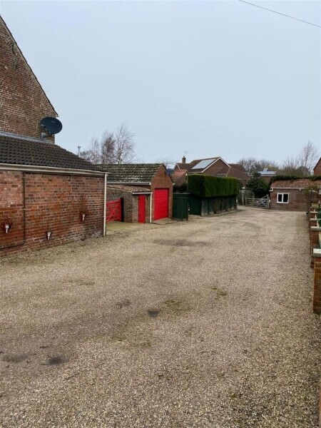 CHARMING FREEHOLD VILLAGE POST OFFICE & STATIONERS WITH FAMILY HOME NEAR BOSTON Photo 9