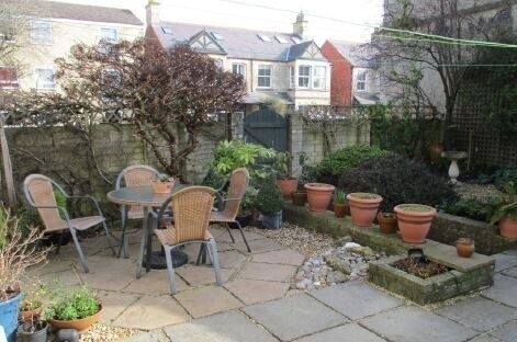 Superb 6 bedroom (all en-suite) Guest House in the Costwolds Photo 9