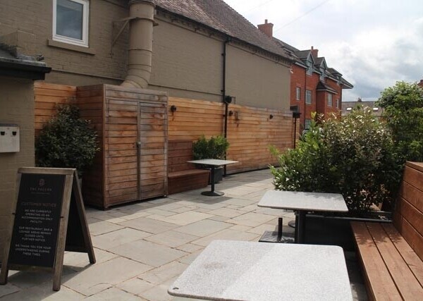 FALCON BAR & RESTAURANT, BRIDGNORTH Photo 9
