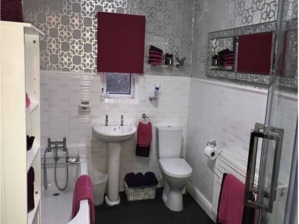Well-established Domestic Cleaning Business with Accommodation Photo 9