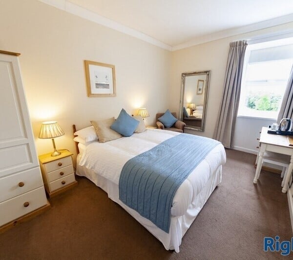 Highly Attractive 13-Bedroom Hotel Situated in Arisaig Photo 9