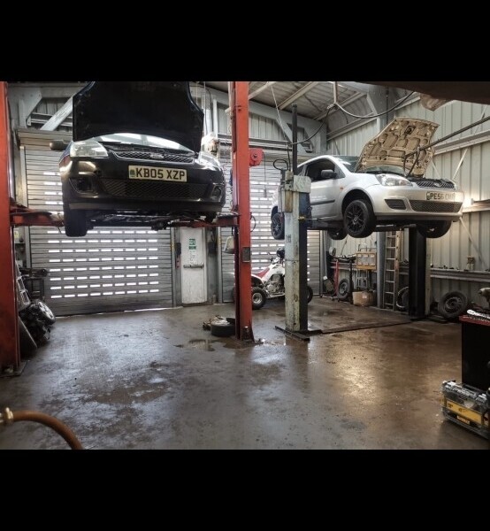 Big Garage For sale in North Wales Pwllheli Photo 9