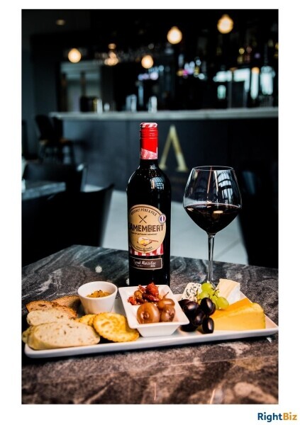 Thriving turnkey business in a stunning state of the art complex with other restaurants Photo 9