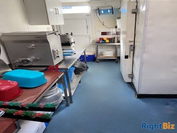 Well established butchers business for sale. Photo 9