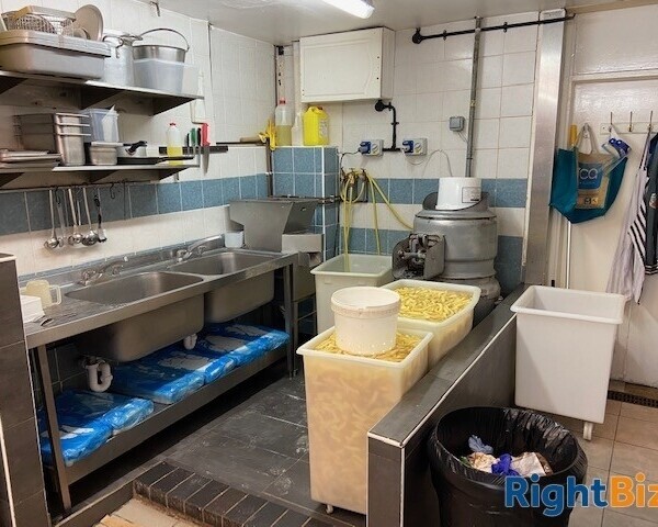 High Turnover Traditional Fish & Chip Takeaway Warwickshire Photo 9