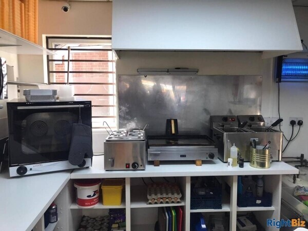 Leasehold Café & Takeaway Located In Bulkington Photo 9