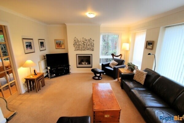 Popular Greencourt Guest House in the Busy Tourist town of Oban For Sale Photo 9